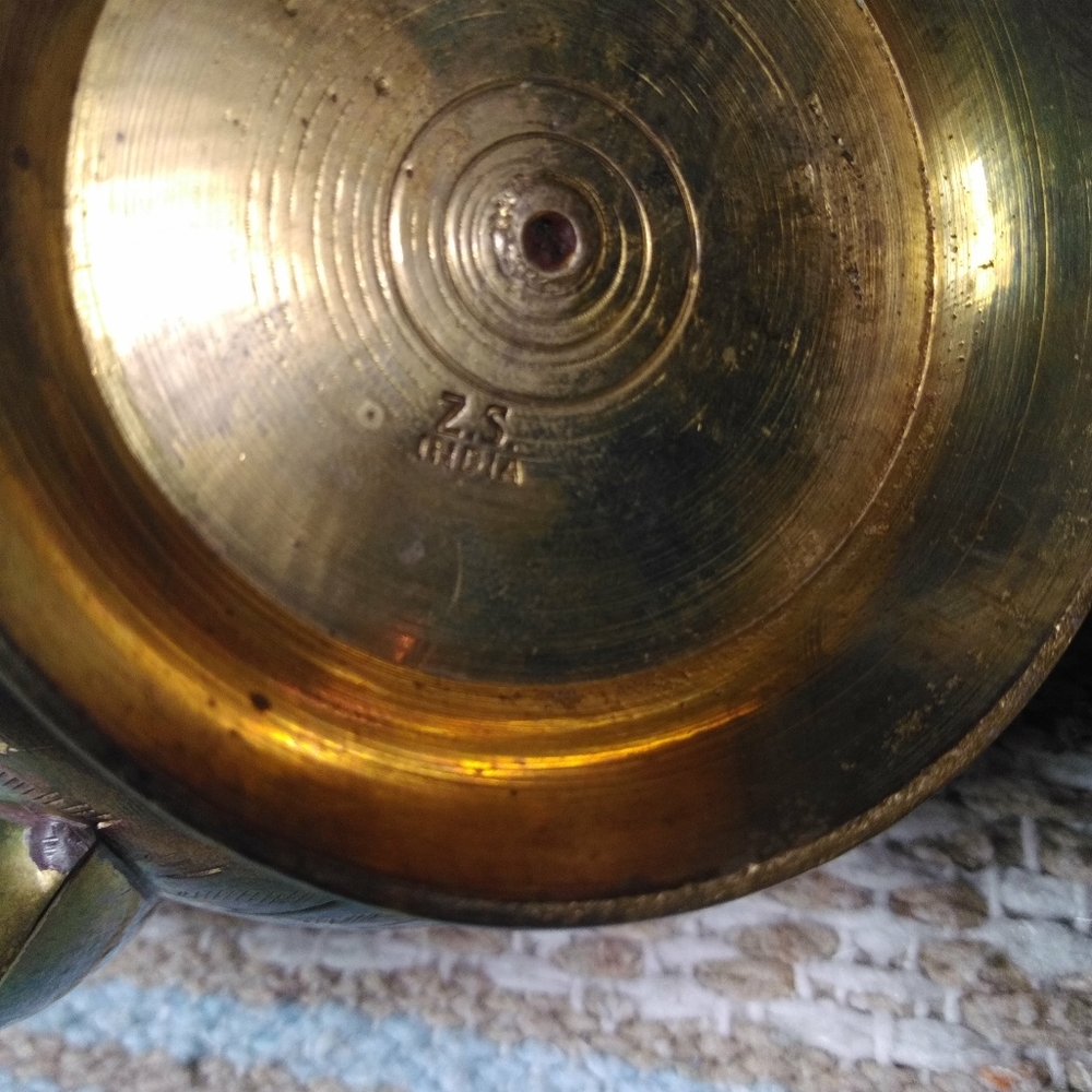 3 PIECE SET OF BRASS POT, PITCHER WITH LID - Picture 13 of 16